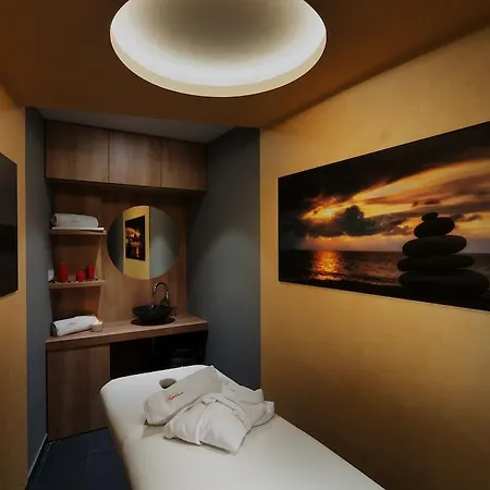 Hotel Wellness Grand 3*