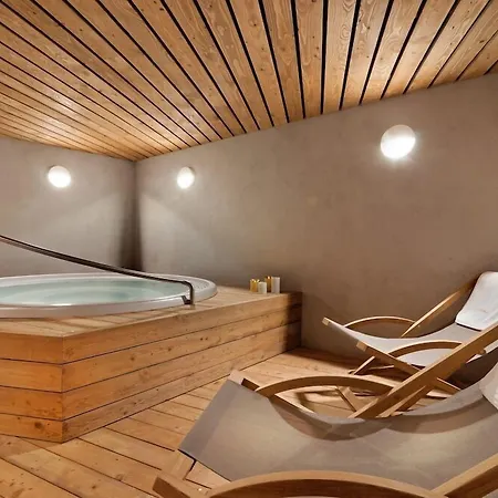 Hotell Wellness Grand 3*